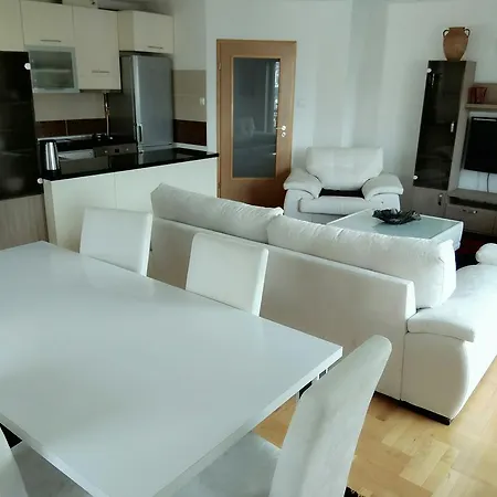Apartman Bosmal Apartment